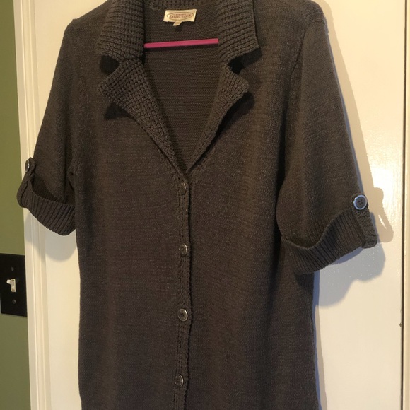 Short sleeve sweater 🎈2 for $15 🎈 - Picture 2 of 10